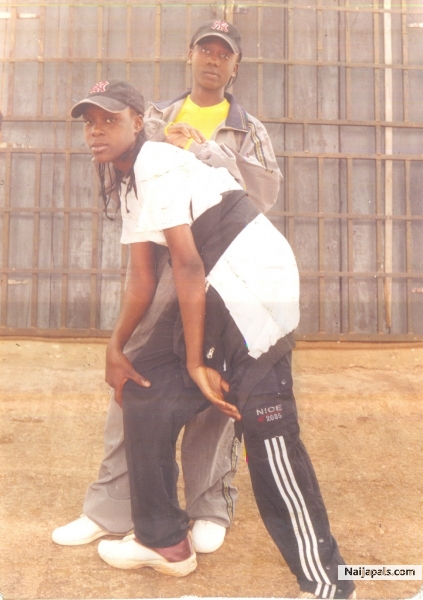 soina n her friend - click for next photo