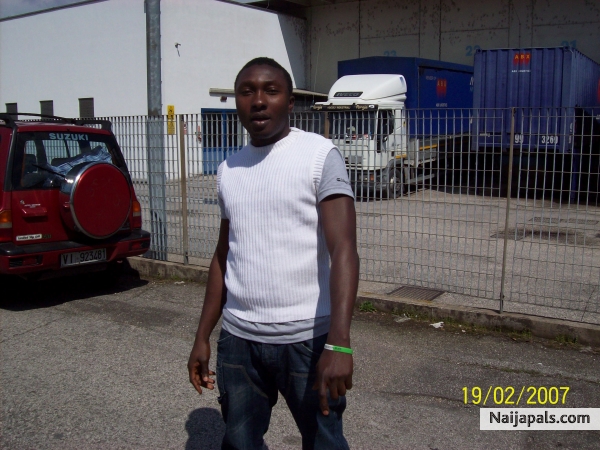 - click for next photo