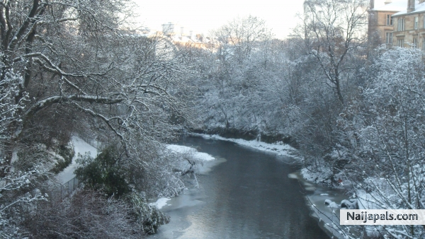 A River is frozen up - click for next photo
