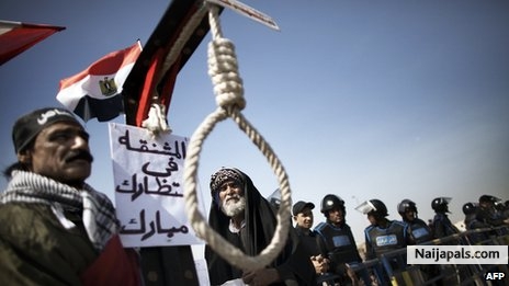 Egyptian expect Mubarak will be sentenced to death by hanging but today they recieved something different that is law - click for next photo