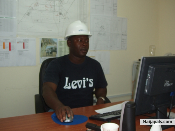 at site office - click for next photo