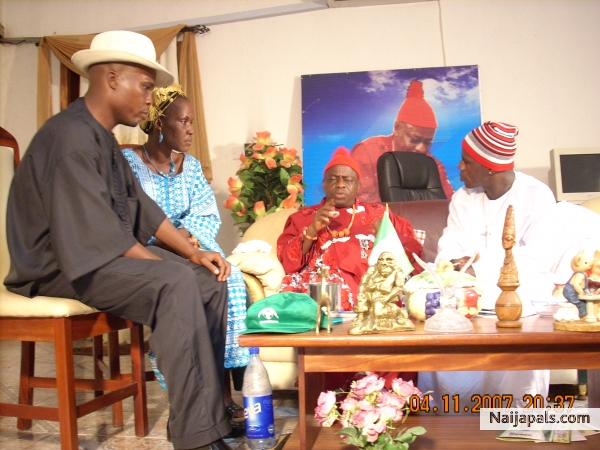 woodenlegs and Igwe ndi Igbo - click for next photo