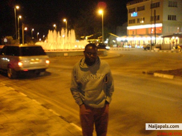  - click for next photo