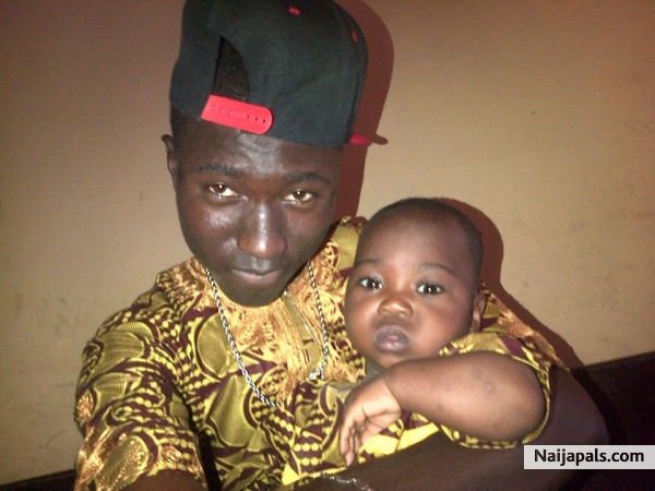 Its me nd my big brother kid - click for next photo