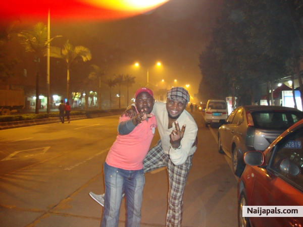 catching fun on chinesse new year - click for next photo