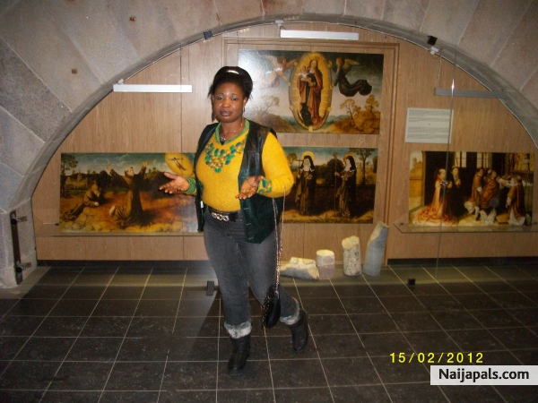  - click for next photo