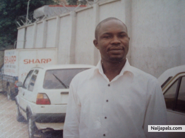 Bussiness man - click for next photo