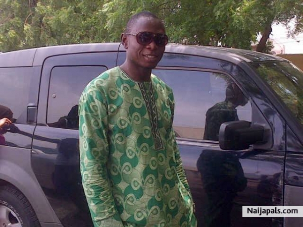  - click for next photo