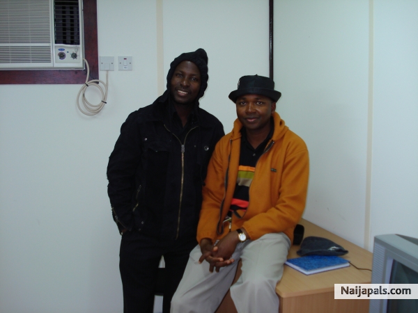 branson & john in Qatar - click for next photo
