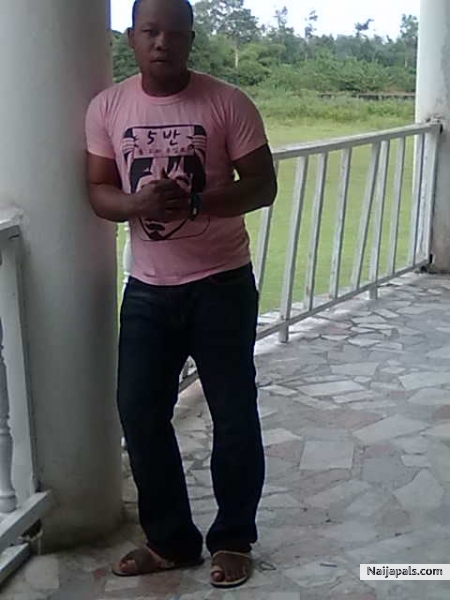 NAIJA NA DE PLACE!... - click for next photo