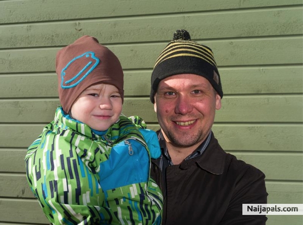 ITS ME AND MY SON! - click for next photo
