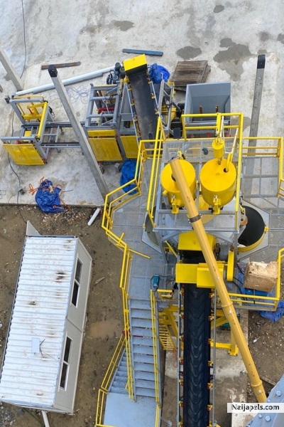 AUTOMATIC CONCRETE BLOCK MACHINE-42 - click for next photo
