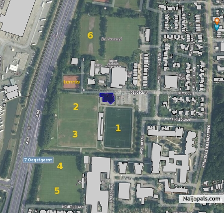 FC OEGSTGEEST FIELD STRUCTURE. - click for next photo