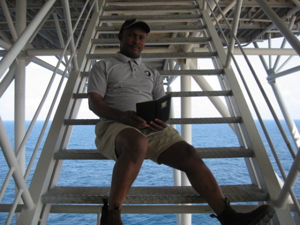 TAKING OCEAN BREEZE. - click for next photo