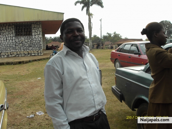 Shalom in Erunmu - click for next photo