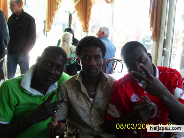  - click for next photo