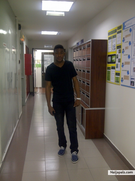  - click for next photo