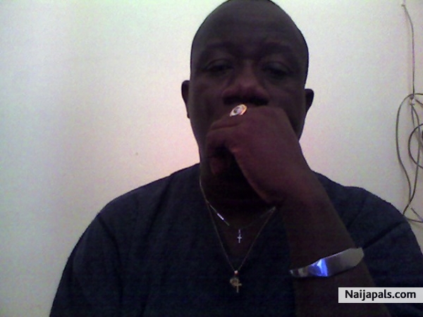 mee - click for next photo