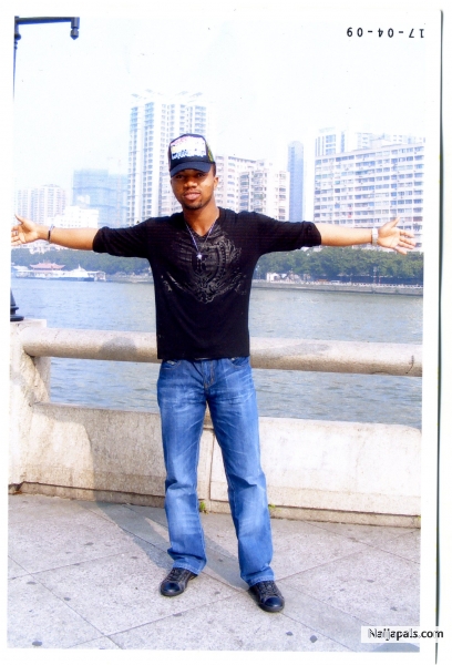  - click for next photo