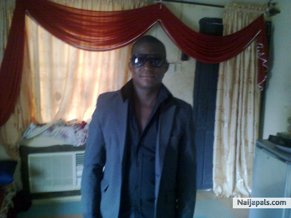 Campbell Emmanuel - click for next photo