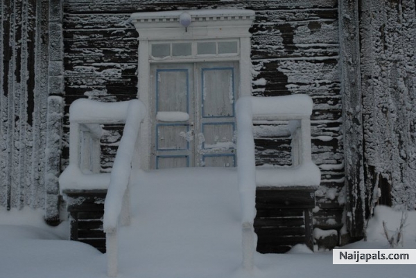 Swedish winter/snow. - click for next photo