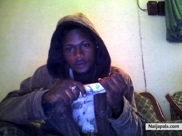 r - click for next photo