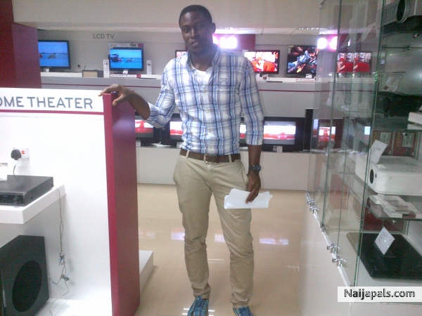  - click for next photo