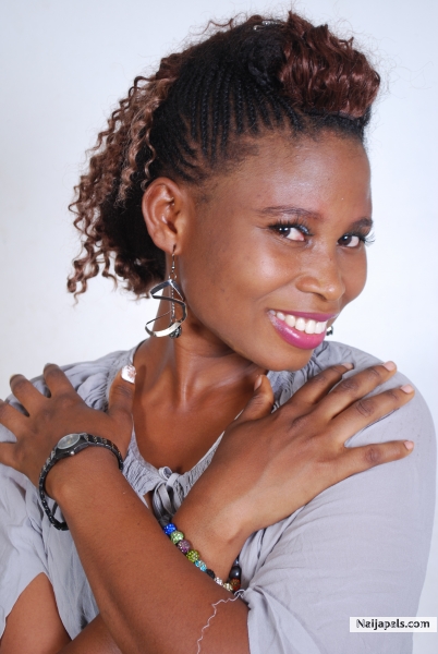 beautiful girl - click for next photo