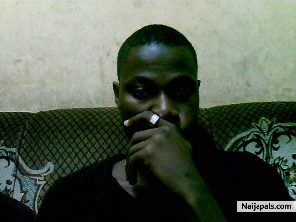 Na Google I dey check o! - click for next photo