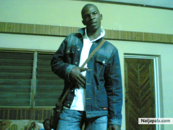 Larma Araba - click for next photo