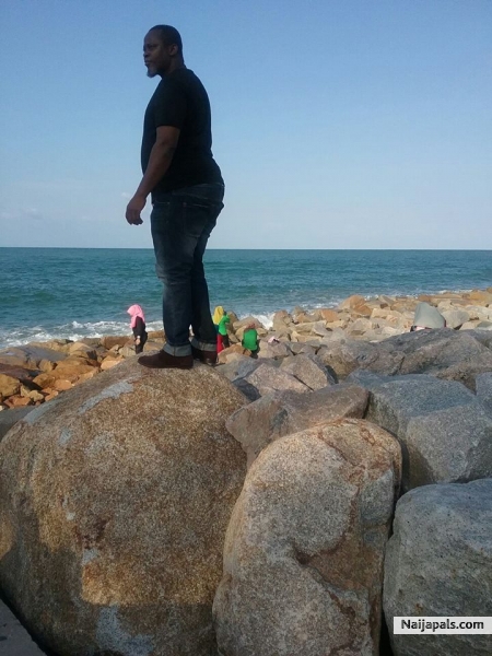  - click for next photo
