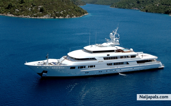 yatch - click for next photo