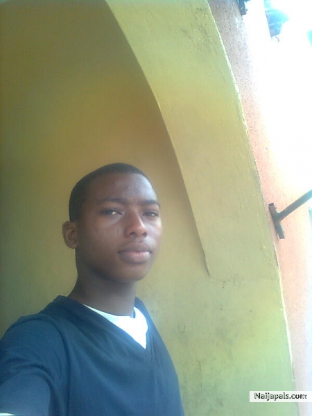 Am chilling bright in my hood - click for next photo