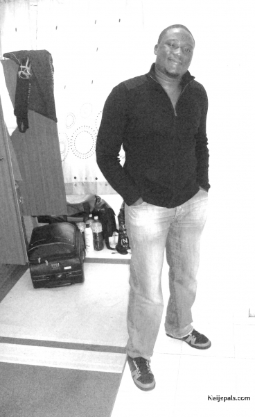  - click for next photo