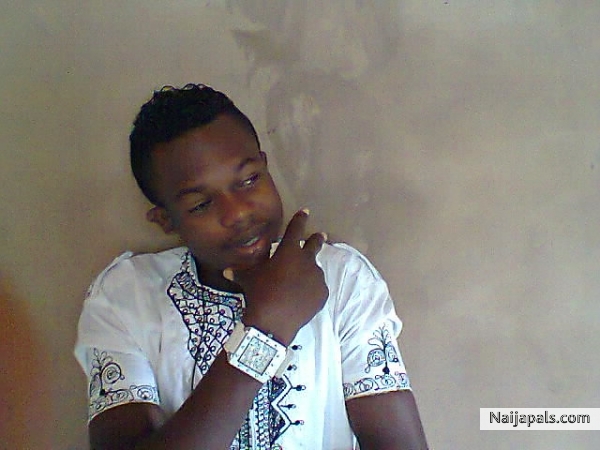 Its ur boi d'fadeless noni - click for next photo