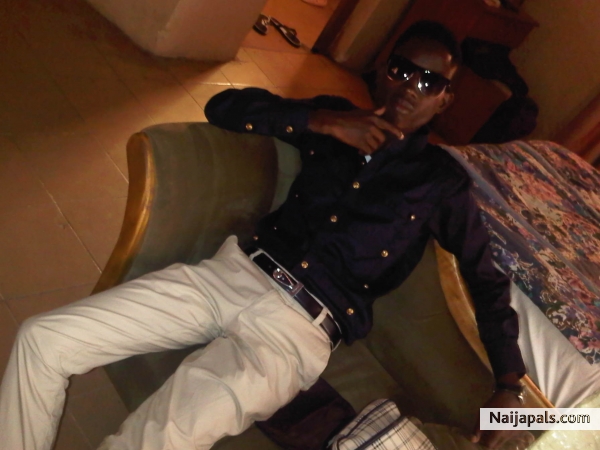 AM A BOSS - click for next photo