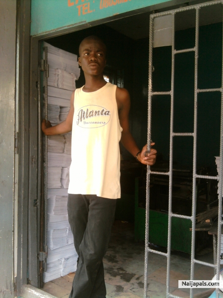  - click for next photo