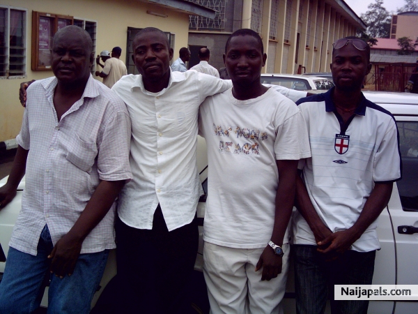 Toba and Friends - click for next photo