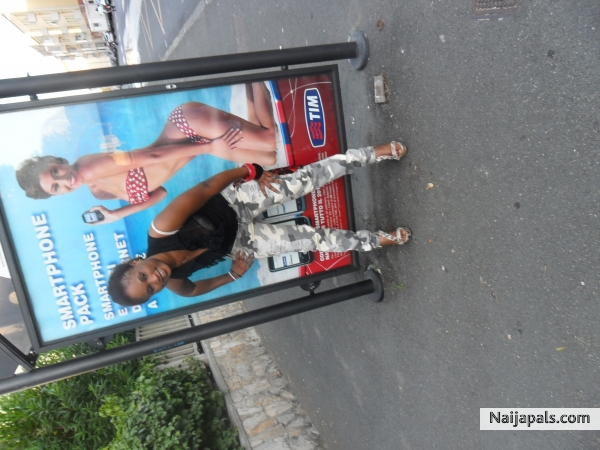 dats she. - click for next photo