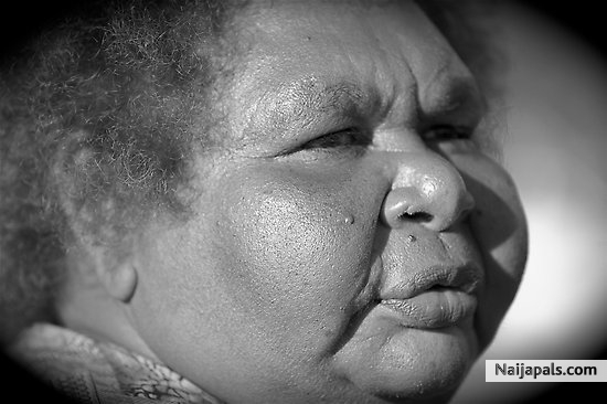 Mama Inge is my name, Dada Ope is my aim. - click for next photo