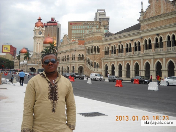  - click for next photo