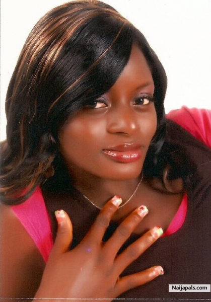 nikky binaj - click for next photo
