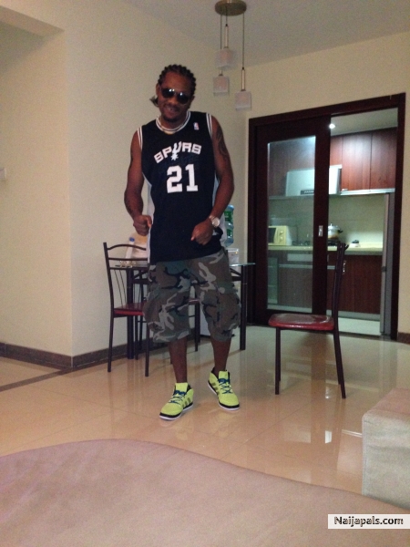 on ma way to club - click for next photo