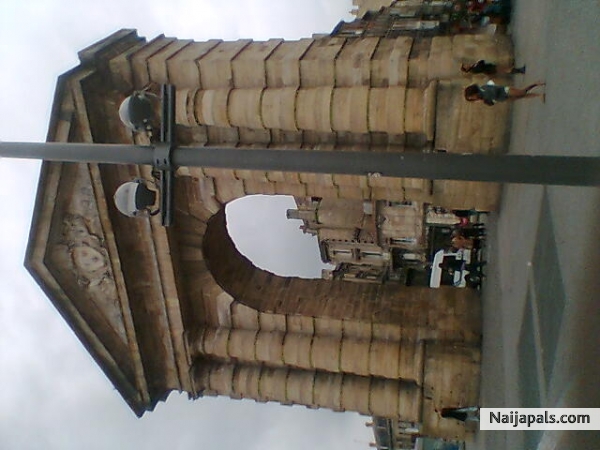  - click for next photo