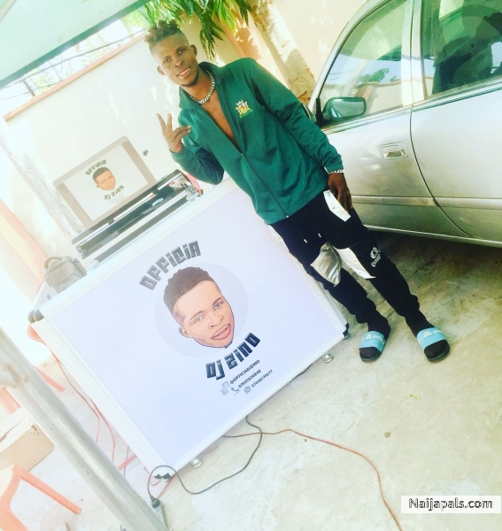 DM, for business, on WhatsApp, 07046174677, Notes, - click for next photo