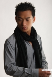  - click for next photo