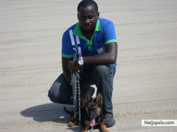 Beach with my dog Pablo - click for next photo