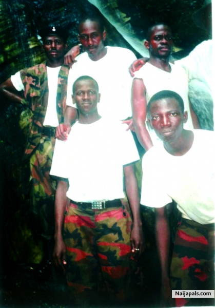Combatant Army - click for next photo