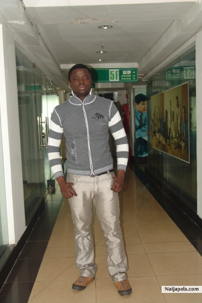  - click for next photo