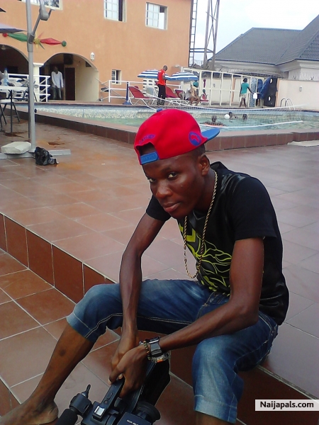 video@B.Y baby by ayeboy - click for next photo